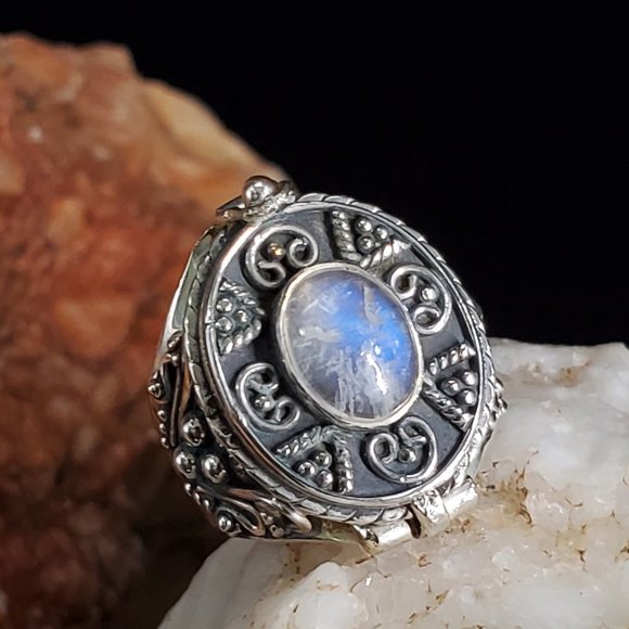 GG Unique Jewelry Jewelry - Solid sterling silver 925 Poison Ring